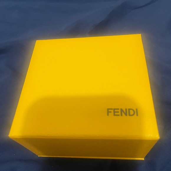 Fendi Bracelet - Picture 4 of 10